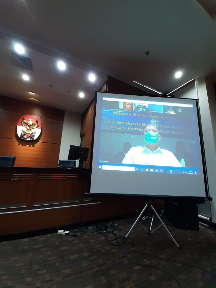 Wali Kota Medan nonaktif Dzulmi Eldin saat menjalani sidang kasus korupsi di Pengadilan Tipikor Medan yang digelar secara virtual. (Foto dokumentasi KPK).