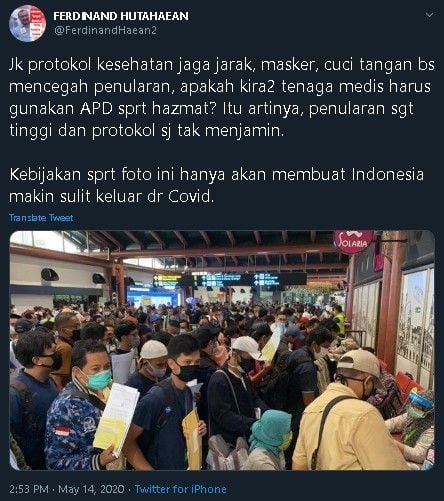 Ferdinand Hutahaean menyoroti antrean calon penumpang di Bandara Soetta. (FerdinandHaean2)