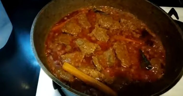 Cara Memasak Rendang 30-30-30, Bikin Daging Empuk & Bumbu Meresap Coba Yuk!