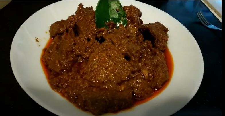 Masak Rendang 30-30-30, Daging Empuk dan Bumbu Meresap. (YouTube/Dapur Ranie Ancak)