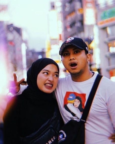 Indira Kalistha dan suaminya, Aa Utap [Instagram/@indirakalistha]