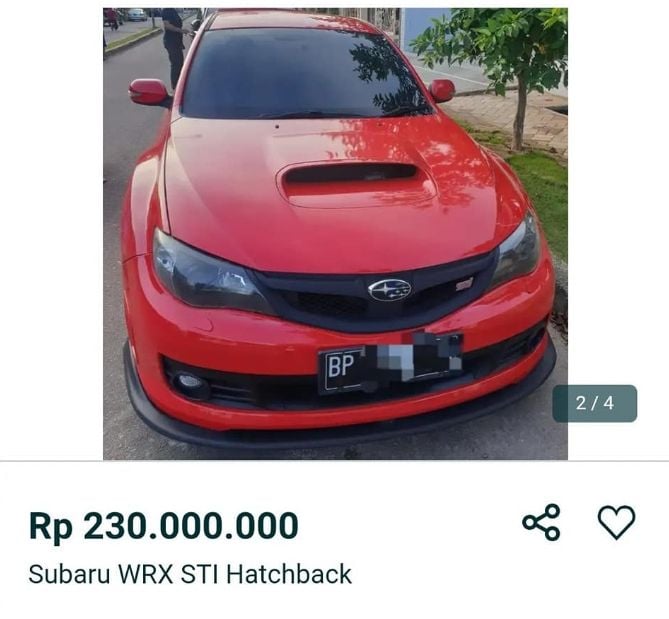 Deretan mobil yang dijual di Batam dengan harga ekstra miring. (Facebook/Pronggo Wiranto)