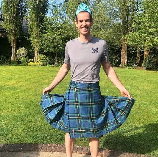 Andy Murray Didandani pakai Mahkota. (Instagram/@andymurray)