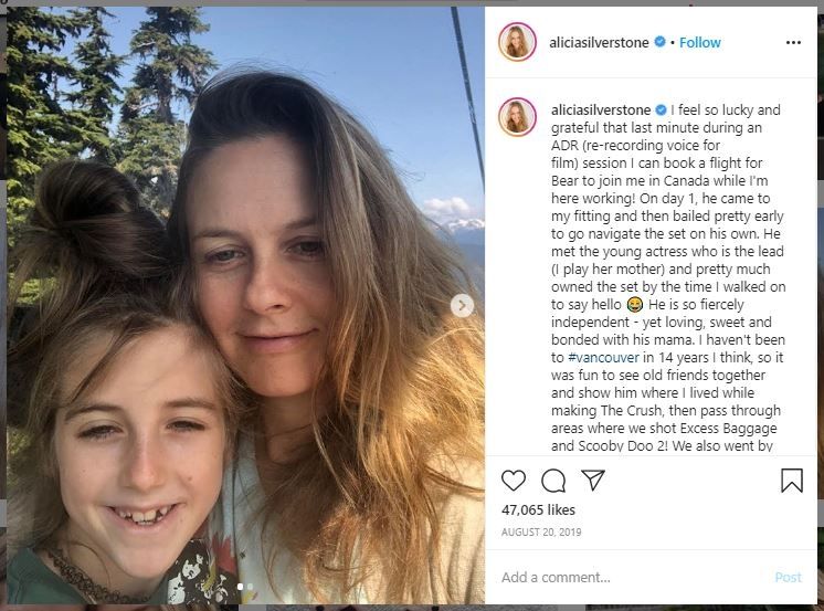 Aktris Alicia Silverstone Ungkap Kebiasaan Mandi Bareng Anak saat Isolasi (instagram.com/aliciasilverstone)