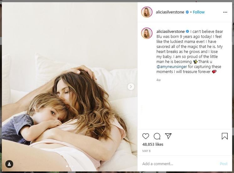 Aktris Alicia Silverstone Ungkap Kebiasaan Mandi Bareng Anak saat Isolasi (instagram.com/aliciasilverstone)