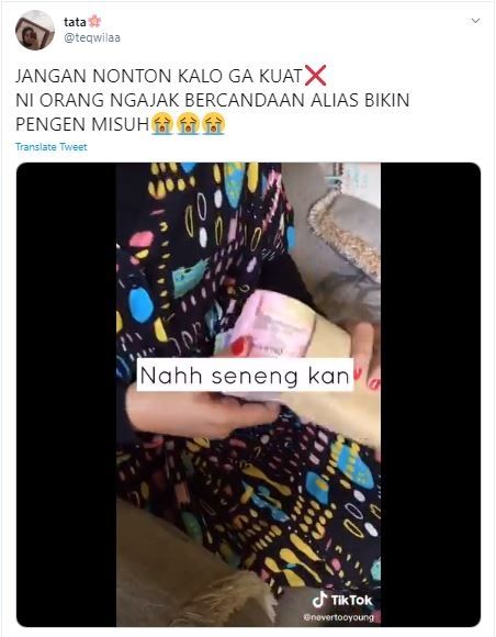 Viral Video Kado Uang Tunai Segepok untuk Pacar (twitter.com/teqwilaa)