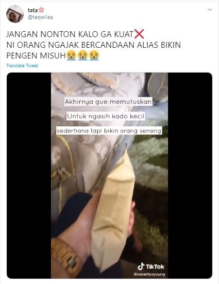 Viral Video Kado Uang Tunai Segepok untuk Pacar (twitter.com/teqwilaa)