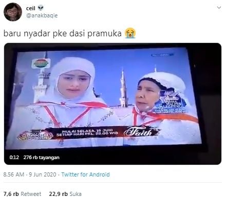 Naik haji pakai pita Pramuka (Twitter/anakbaqie)