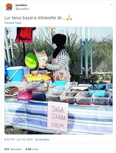 Viral pedagang nasi bungkus minta jaga jarak 100 meter. (Twitter/@jawafess)