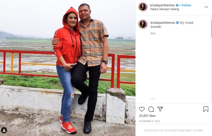 Potret liburan Krisdayanti dan Raul Lemos. (Instagram/@krisdayantilemos)