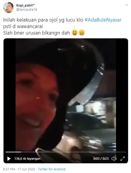 Kocak driver ojol ajak penumpang bule ngobrol pakai bahasa Inggris pas-pasan (Twitter).