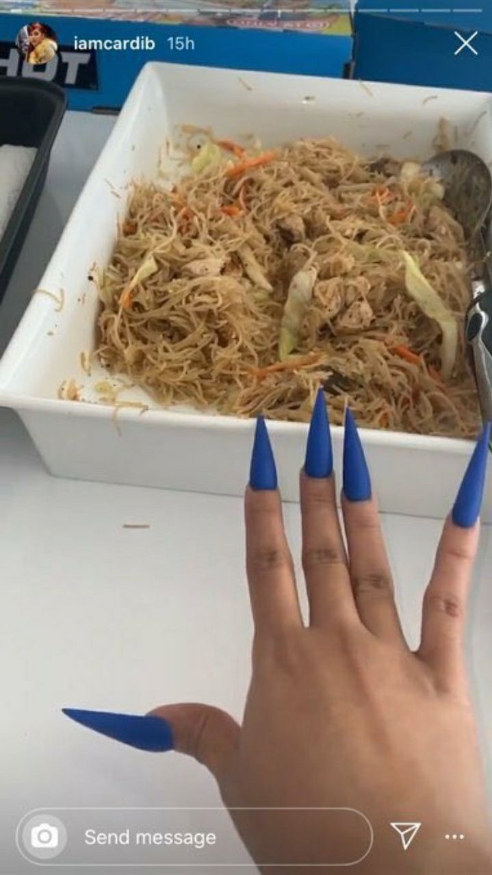 Unggahan Cardi B, Bihun Goreng (Instagram Story/@iamcardib)