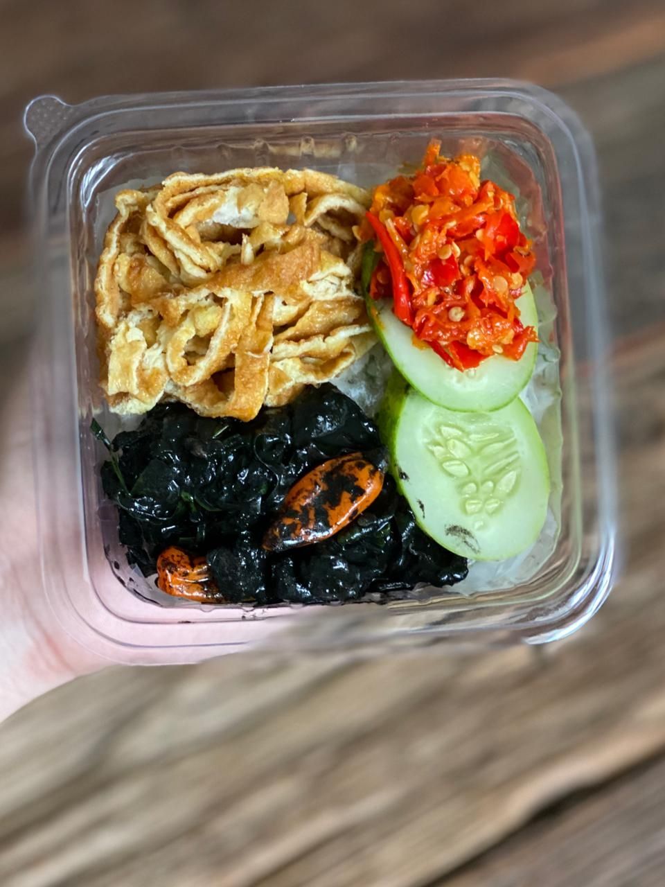 Salah satu menu Nasi Cimit dari dapur Lola's Kitchen milik Lola Amaria. [dokumentasi pribadi]