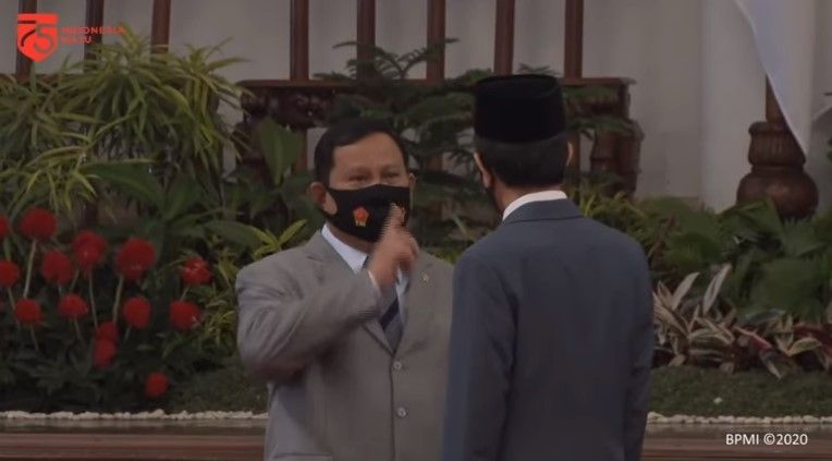 Jokowi ngakak saat berbincang dengan Prabowo (YouTube/SekretariatPresiden)