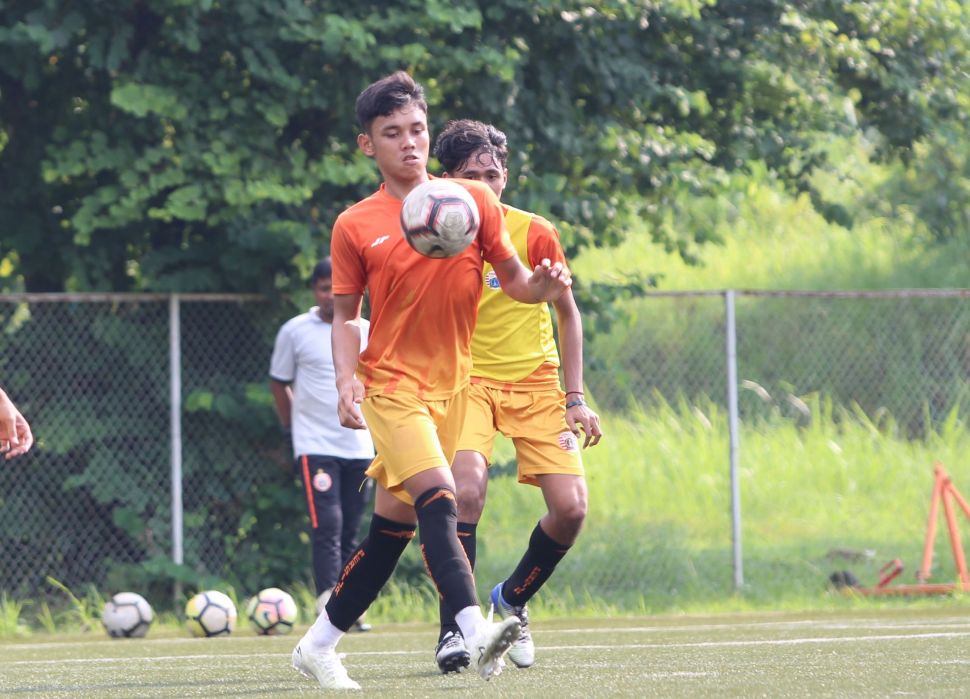 Pemain Timnas Indonesia U-19 sekaligus Persija Jakarta, Sandi Arta Samosir, saat sedang berlatih (dok. Persija Jakarta)