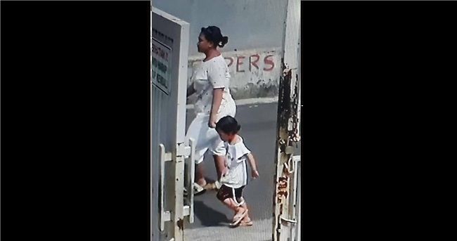 Penampakan perempuan terduga penculik balita di Pesanggrahan. (Foto: Bidik layar video CCTV)