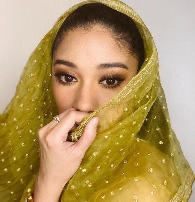 Naysila Mirdad cantik berkerudung. [Instagram]