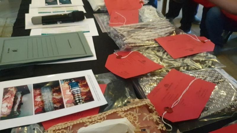 Barang bukti yang di sita polisi dari kamar kos tersangka dan korban. (Suara.com/Arry Saputra)
