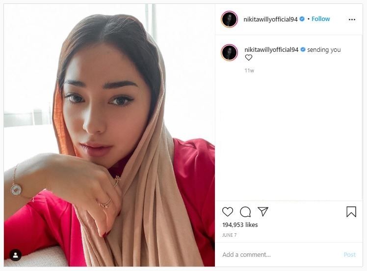 Model Jilbab Nikita Willy (instagram.com/nikitawillyofficial94)