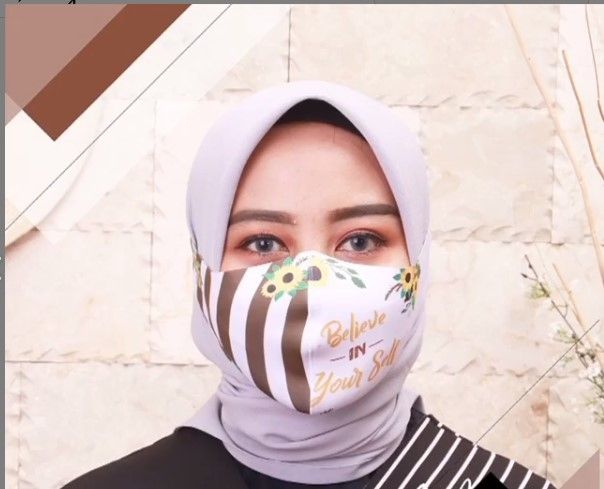 Padankan hijab dengan masker. (Dok: Instagram/mouza.indonesia)