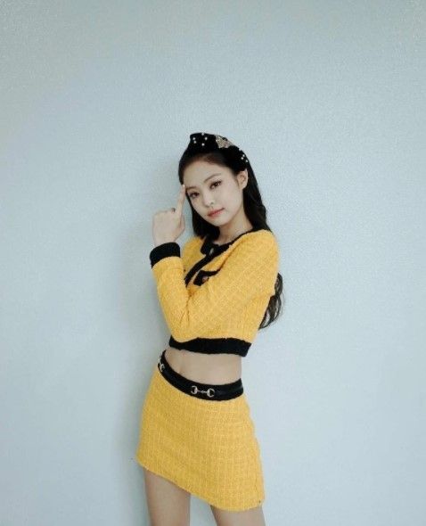 Pakaian Termahal Jennie BLACKPINK. (Koreaboo)