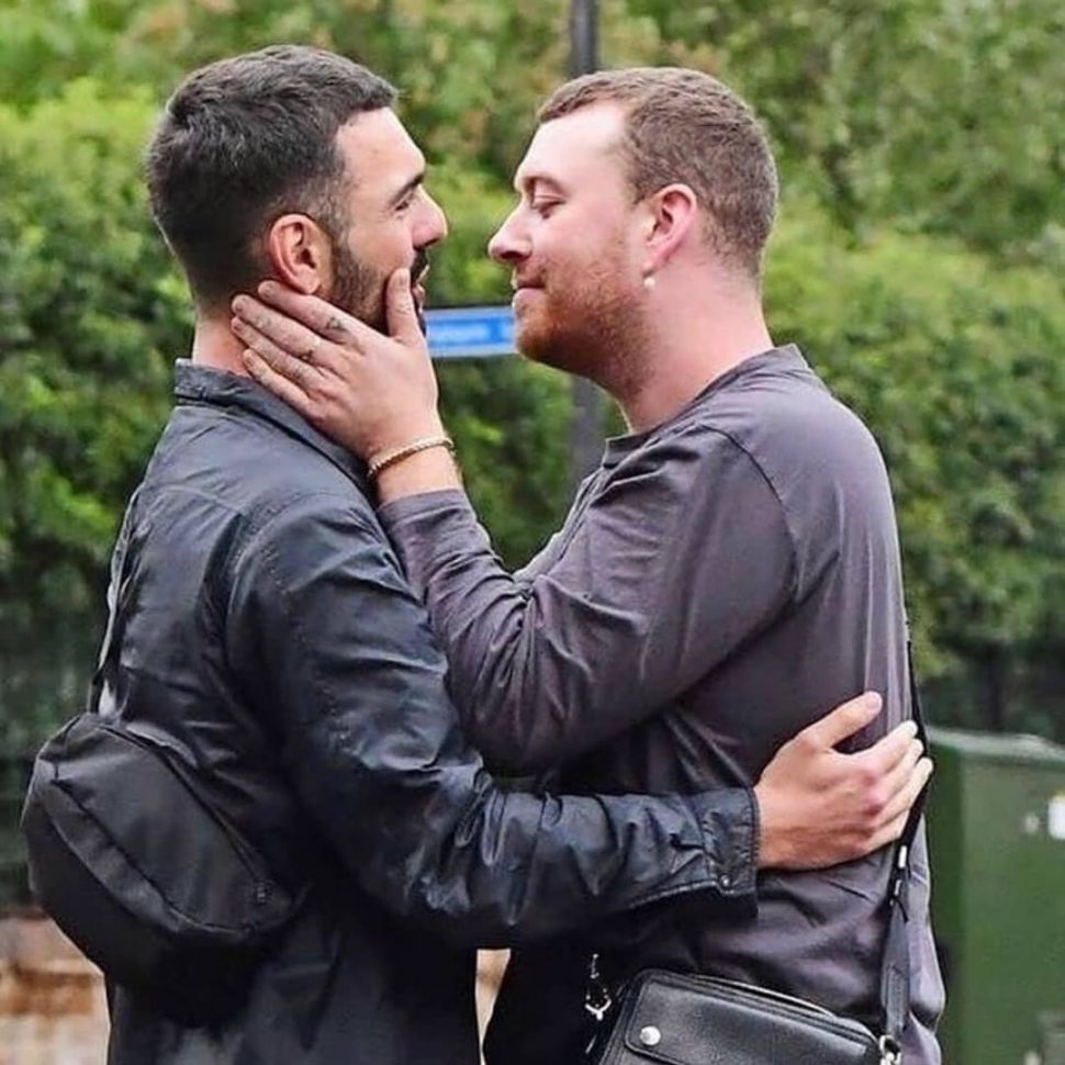 Sam Smith bersama sang kekasih, Francois Rocci. [Instagram]