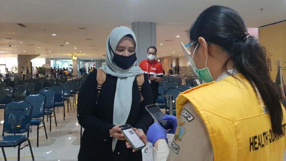 Keterangan Foto: Pemeriksaan eHAC di Bandara Ngurah Rai, Bali. (Suara.com/Dini Afrianti)