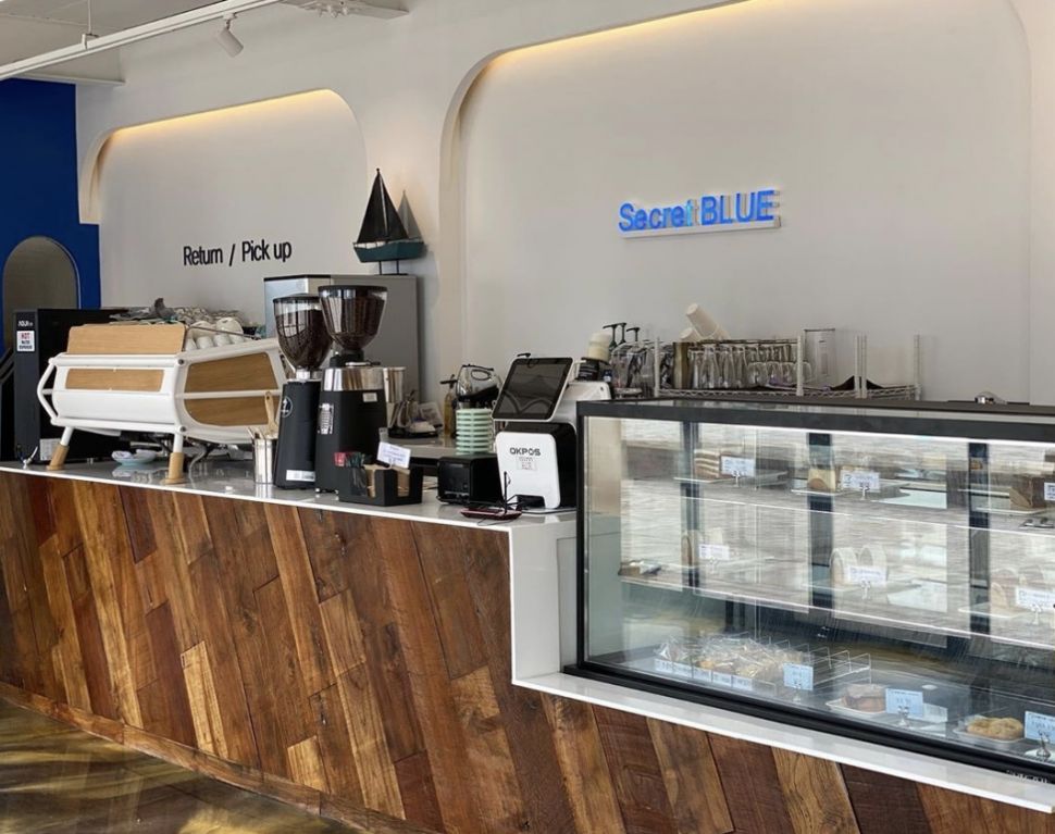 Secret Blue Bakery Cafe (@secretblue_ayajin_)