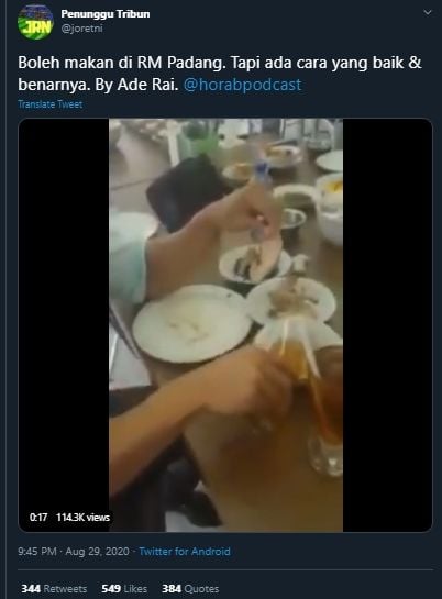 Dicuci Pakai Teh Tawar, Cara Ade Rai Makan Ayam Pop Ini Jadi Sorotan. (Twitter/@joretni)