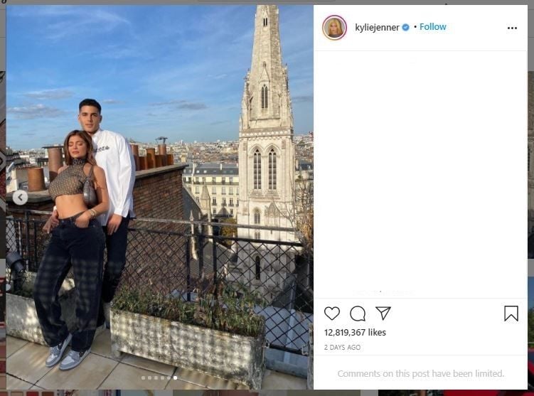 Kylie Jenner Liburan ke Paris (instagram.com/kyliejenner)