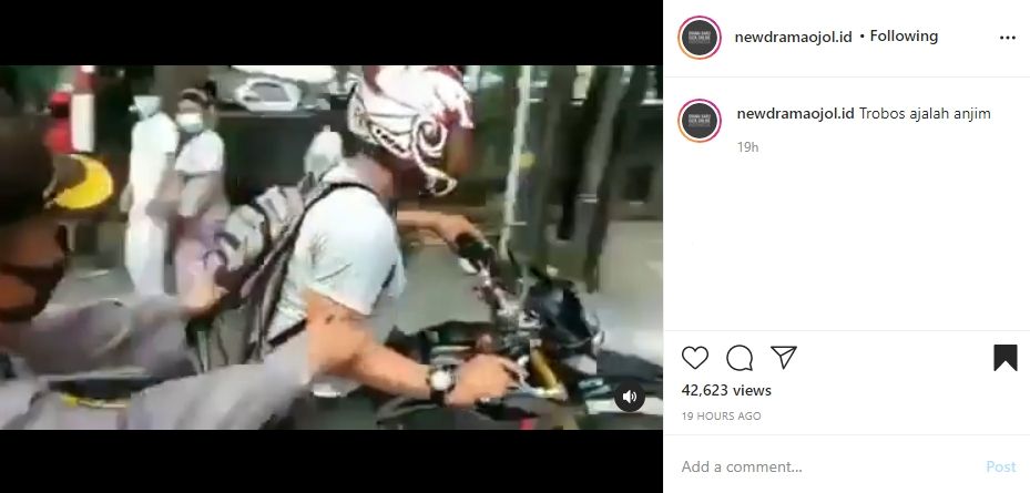 Detik-detik pengendara Honda CRF150L kabur dari razia. (Instagram)