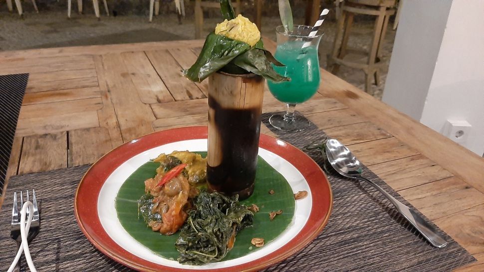 Nasi kolo tibu alias nasi bakar di Restoran La Cecile, Labuan Bajo. (Suara.com/Lilis Varwati)