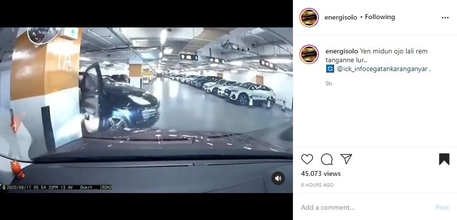 Viral ulah emak-emak saat memarkirkan mobil mewah. (Instagram)