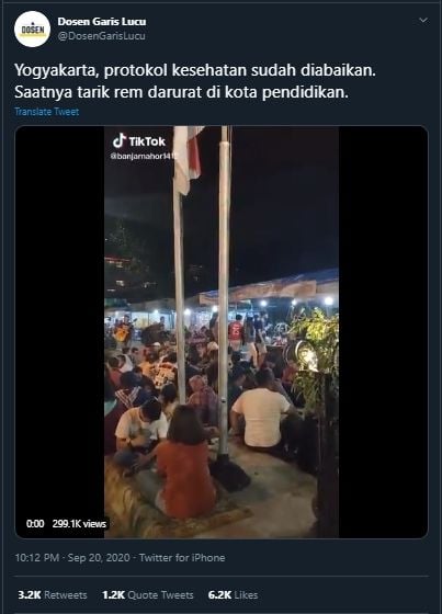 Tak Takut COVID-19, Viral Video Kerumunan Orang di Sentra Angkringan Jogja. (Twitter/@DosenGarisLucu)