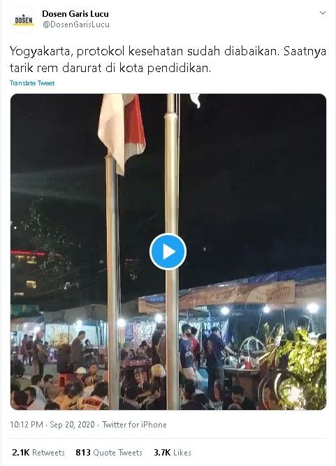 Angkringan Jogja padat pengunjung di tengah pandemi Covid-19 - (Twitter/@DosenGarisLucu)