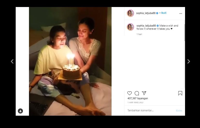 Kasih Surprise Ultah ke Eva Celia, Penampilan Sophia Latjuba Bikin Salfok. (Instagram/@sophia_latjuba88)