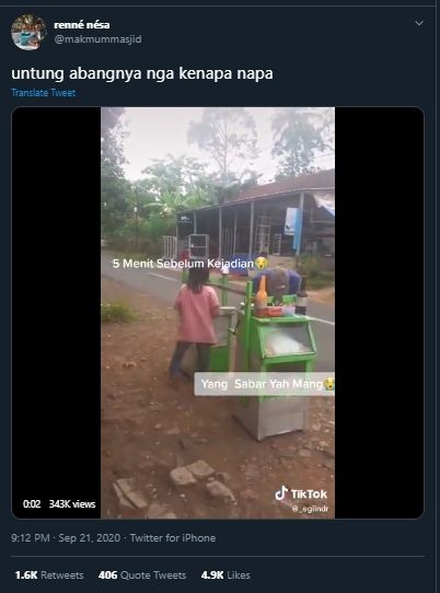 Sedang Layani Pembeli, Video Penjual Bakso Ini Endingnya Bikin Emosi. (Twitter/@makmummasjid)