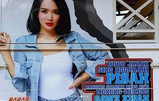 Potret Wika Salim di truk [Instagram/wikasalim]