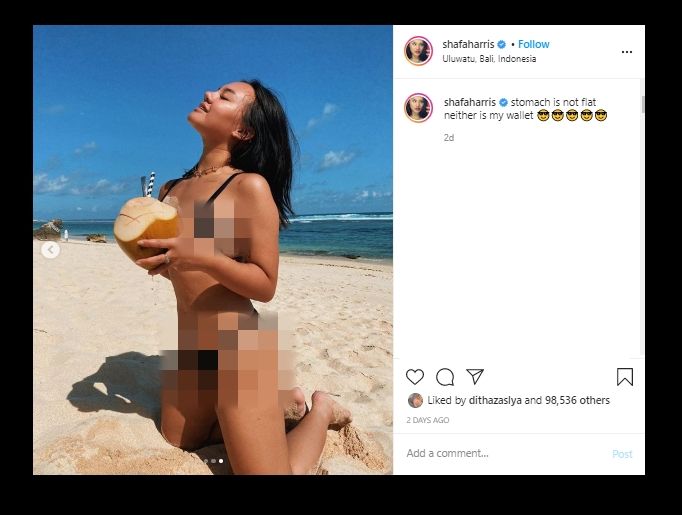 Tampil Seksi Foto Pakai Bikini di Pantai Bali, Shafa Harris Banjir Pujian. (Instagram/@shafaharris)