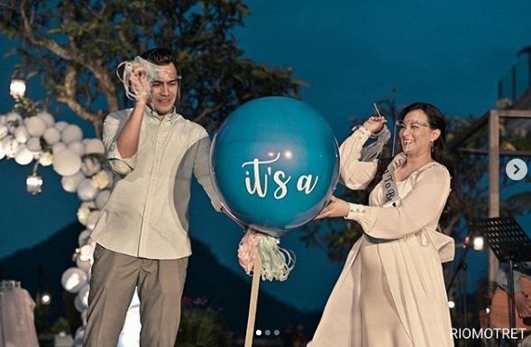 Asmirandah dan  Jonas Rivanno gelar baby shower [Instagram/asmirandah89]