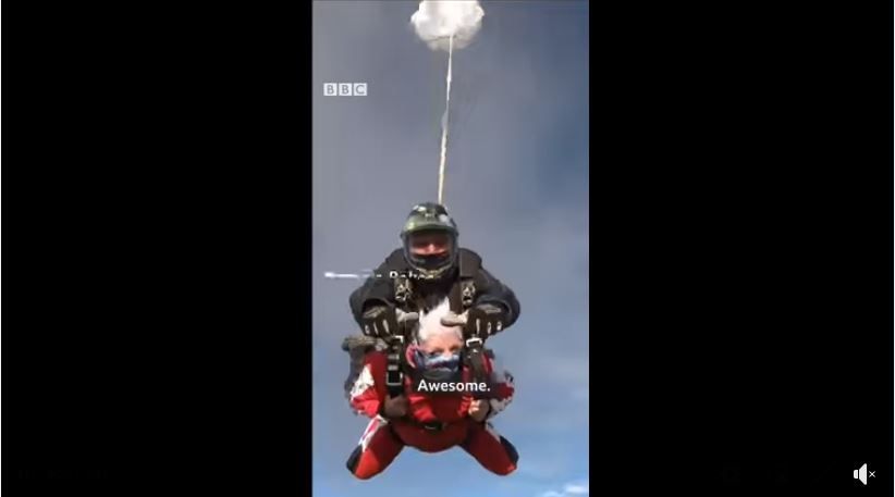 Ulang Tahun ke-90, Nenek Ini Rayakan sambil Skydiving (facebook.com/BBC North West)