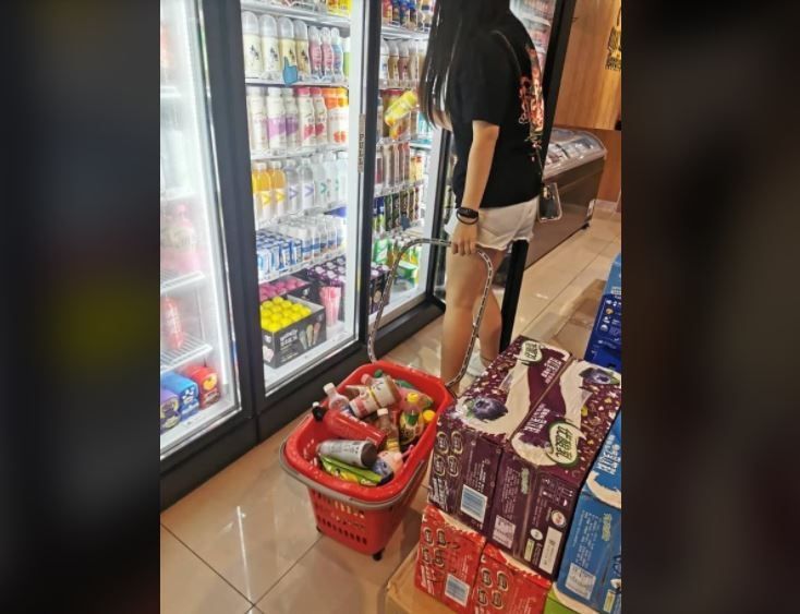 Jadi Korban Ghosting, Pria Ini Cuma Dimanfaatkan Bayar Belanjaan (facebook.com/Jbabe Leng)