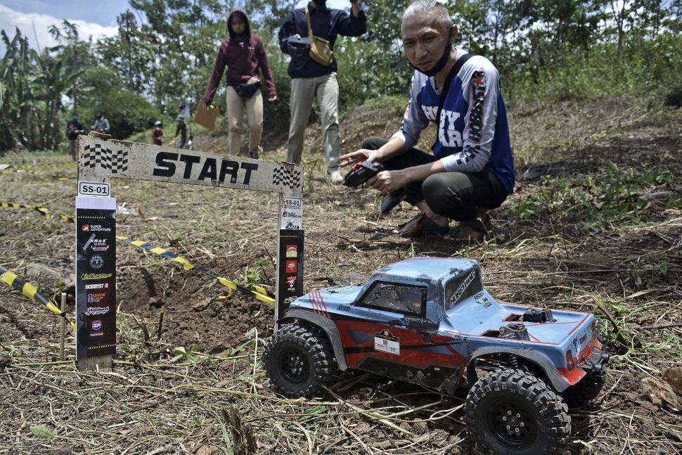 Kejuaraan Mobil  Remote Control  di Garut