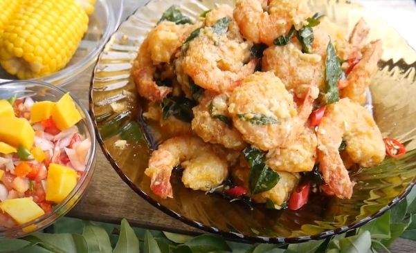 Resep Udang Saus Telur Asin, Rasanya Dijamin Mewah ala Resto Seafood. (YouTube.FoodyMommyPH)