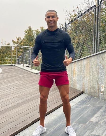 Cristiano Ronaldo kini botak. (Instagram/cristiano)