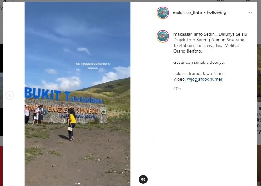 Dulu Diajak, Kini Badut Teletubbies Bromo Cuma Melongo Lihat Turis Berfoto. (instagram.com/makassar_iinfo/jogjafoodhunter)