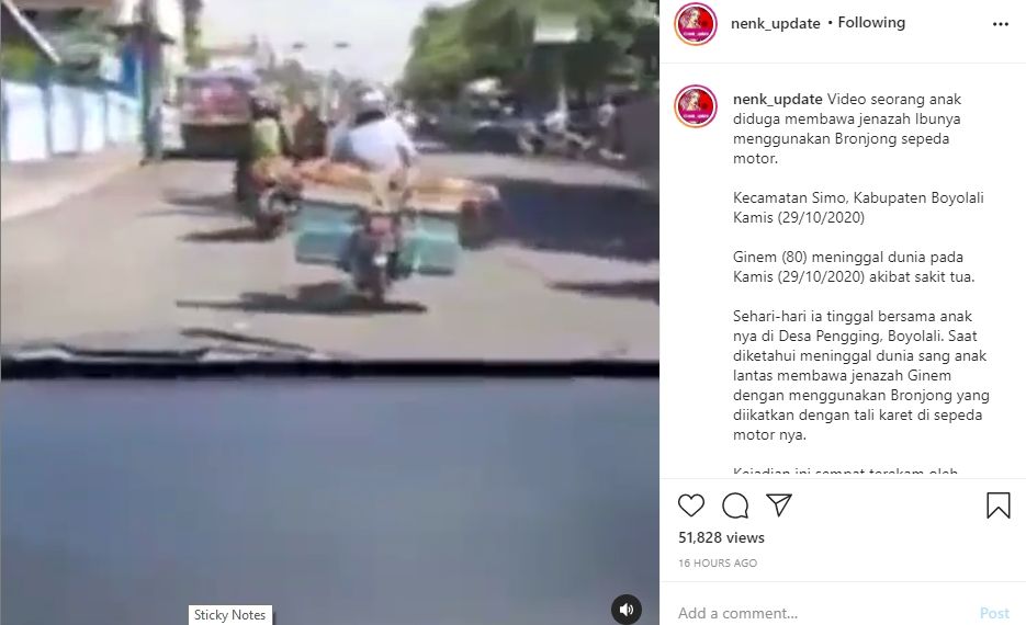 Video pengendara motor yang bawa jenazah ibunya dengan bronjong di Boyolali. - (Instagram/@nenk_update)