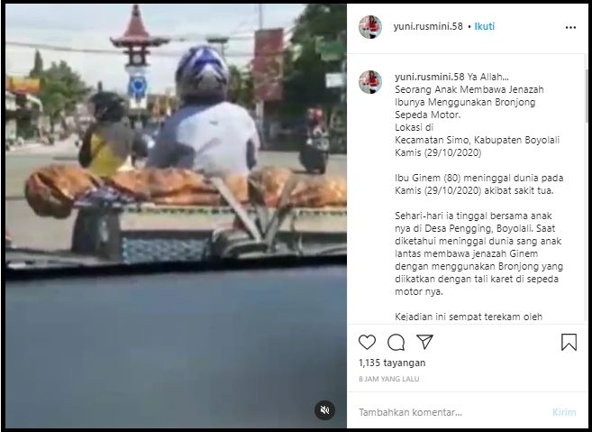 Viral Video Anak Bawa Jenazah Ibu Pakai Bronjong di Sepeda Motor (Instagram/Yuni.Rusmini.58).