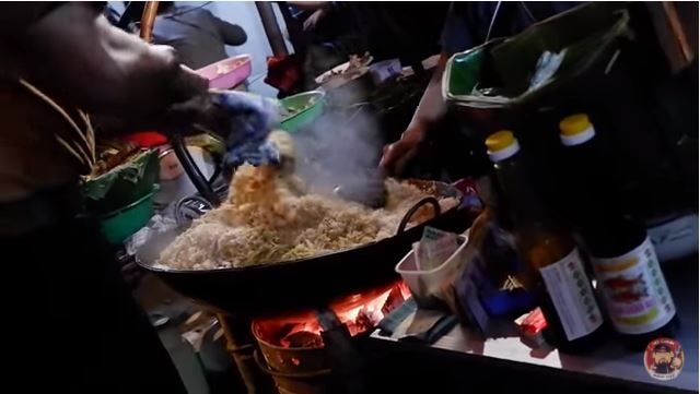 Nasi Goreng Resek Kasnin (YouTube Nex Carlos)