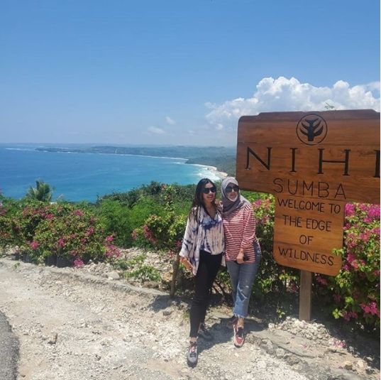 Amy Qanita dan Shahnaz Liburan ke Nihi Sumba. (Instagram/@amy_r_qanita)